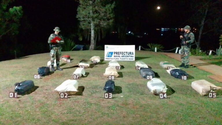 Abandonaron la ruta y los brotes: secuestran más de 174 kilos de marihuana en Corpus imagen-7