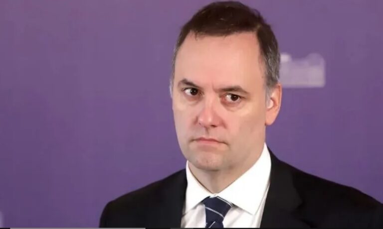 El Gobierno planea introducir un botón silenciador de periodistas en las conferencias en la Casa Rosada imagen-13