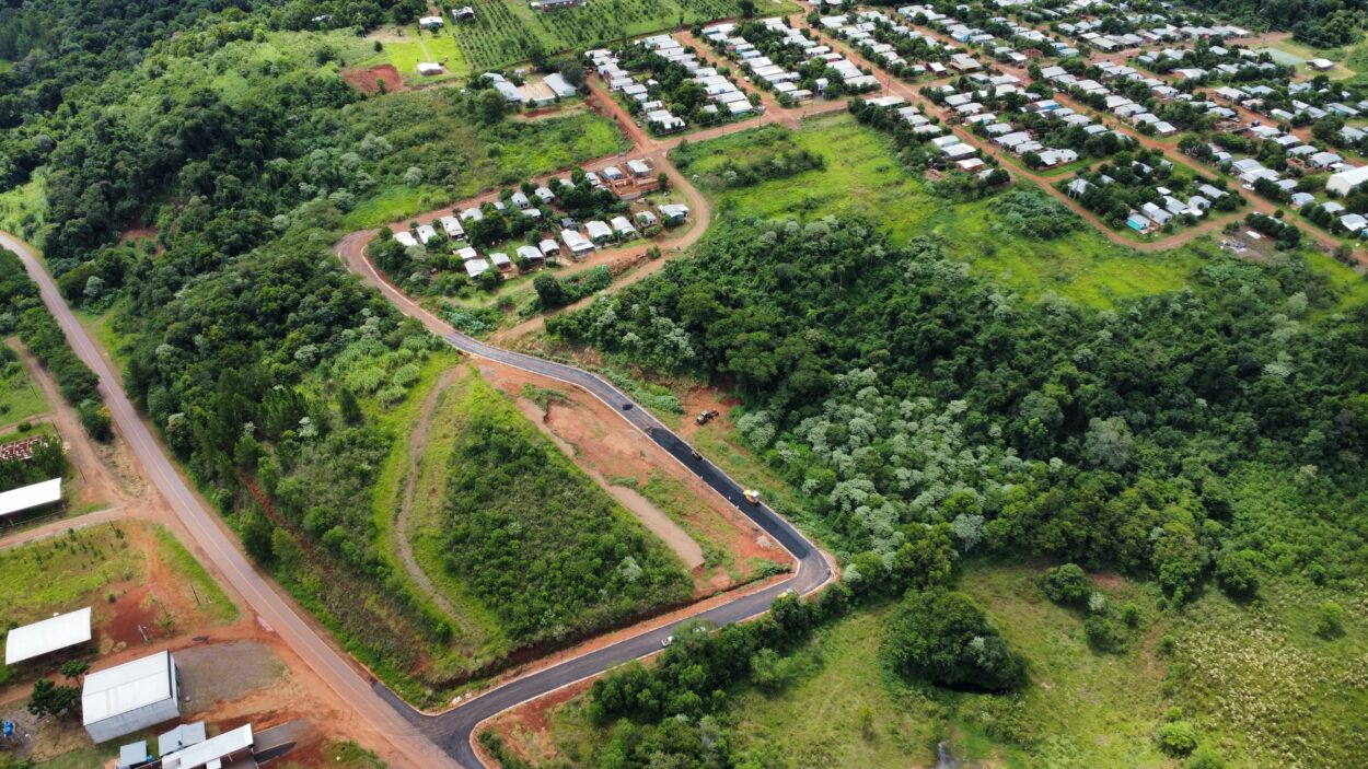 Pavimento Urbano de la DPV aporta infraestructura en El Soberbio imagen-2