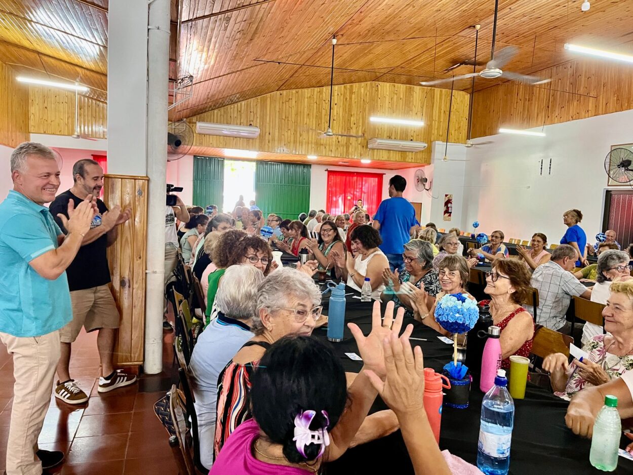 El Bingo del Mateando brindó una tarde inolvidable a más de 100 abuelos de Puerto Rico imagen-8