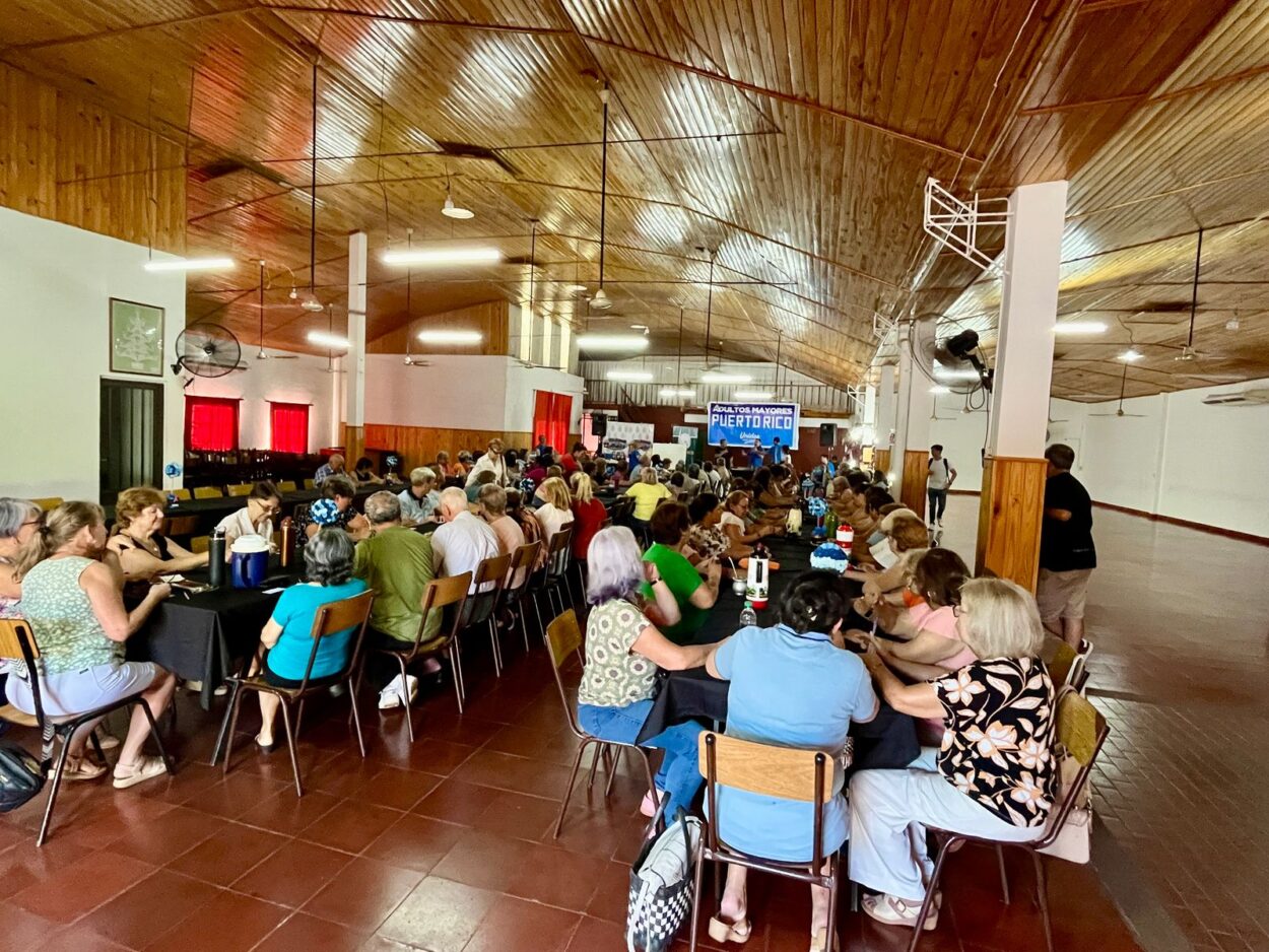 El Bingo del Mateando brindó una tarde inolvidable a más de 100 abuelos de Puerto Rico imagen-2