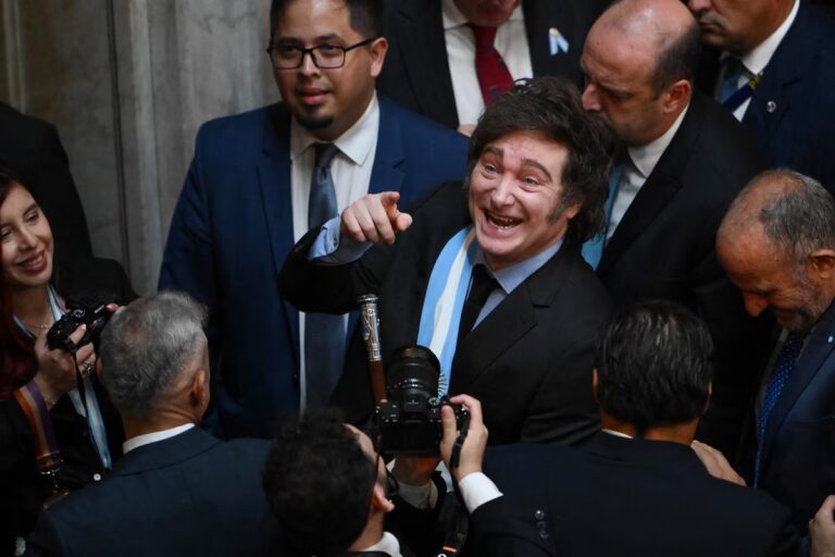 El Gobierno posterga la convocatoria a un diálogo formal con la oposición en medio de las tensiones con la UCR y el PRO imagen-5