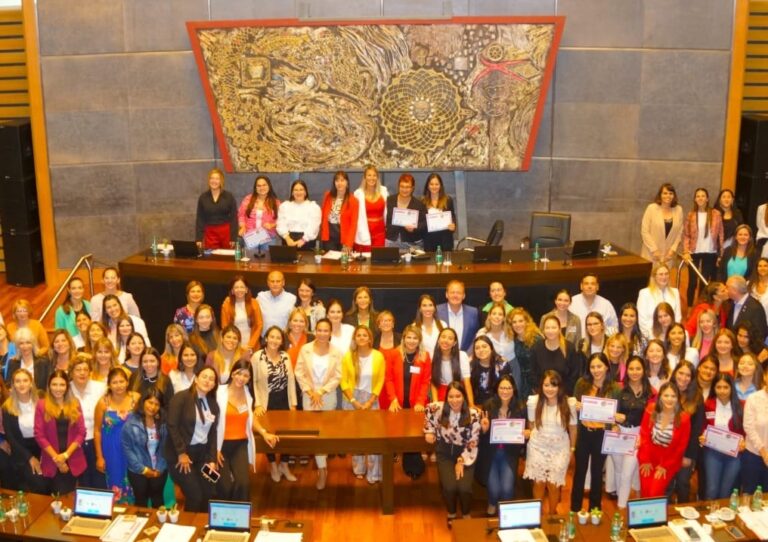 Cuidar, Liderar y Transformar: La nueva edición del Parlamento de la Mujer llegará para impulsar el cambio con perspectiva de género imagen-29
