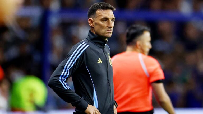 Con varias sorpresas, Lionel Scaloni dio a conocer la lista de la selección argentina para los duelos ante Brasil y Uruguay imagen-24