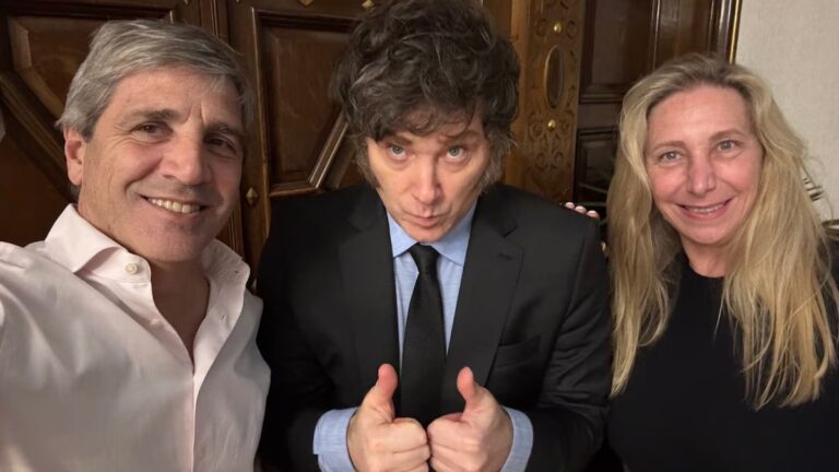 Satisfacción en el Gobierno por una victoria crucial para un acuerdo con el FMI que busca calmar al mercado imagen-12