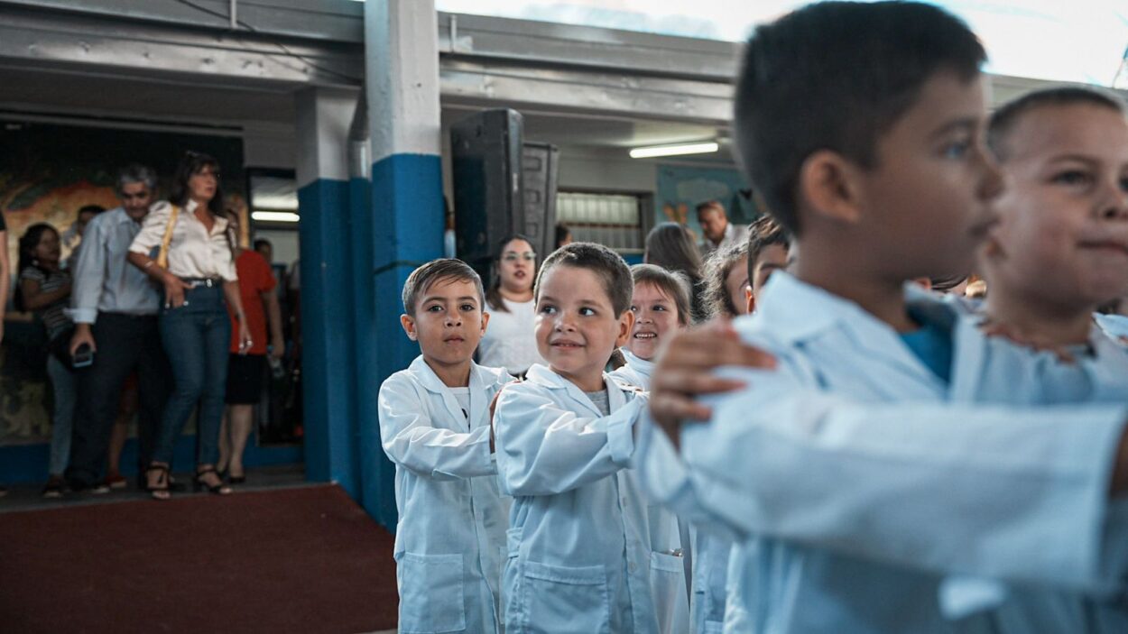 Con un acto oficial en la Escuela 675, Misiones dio inicio al ciclo lectivo 2025 imagen-18