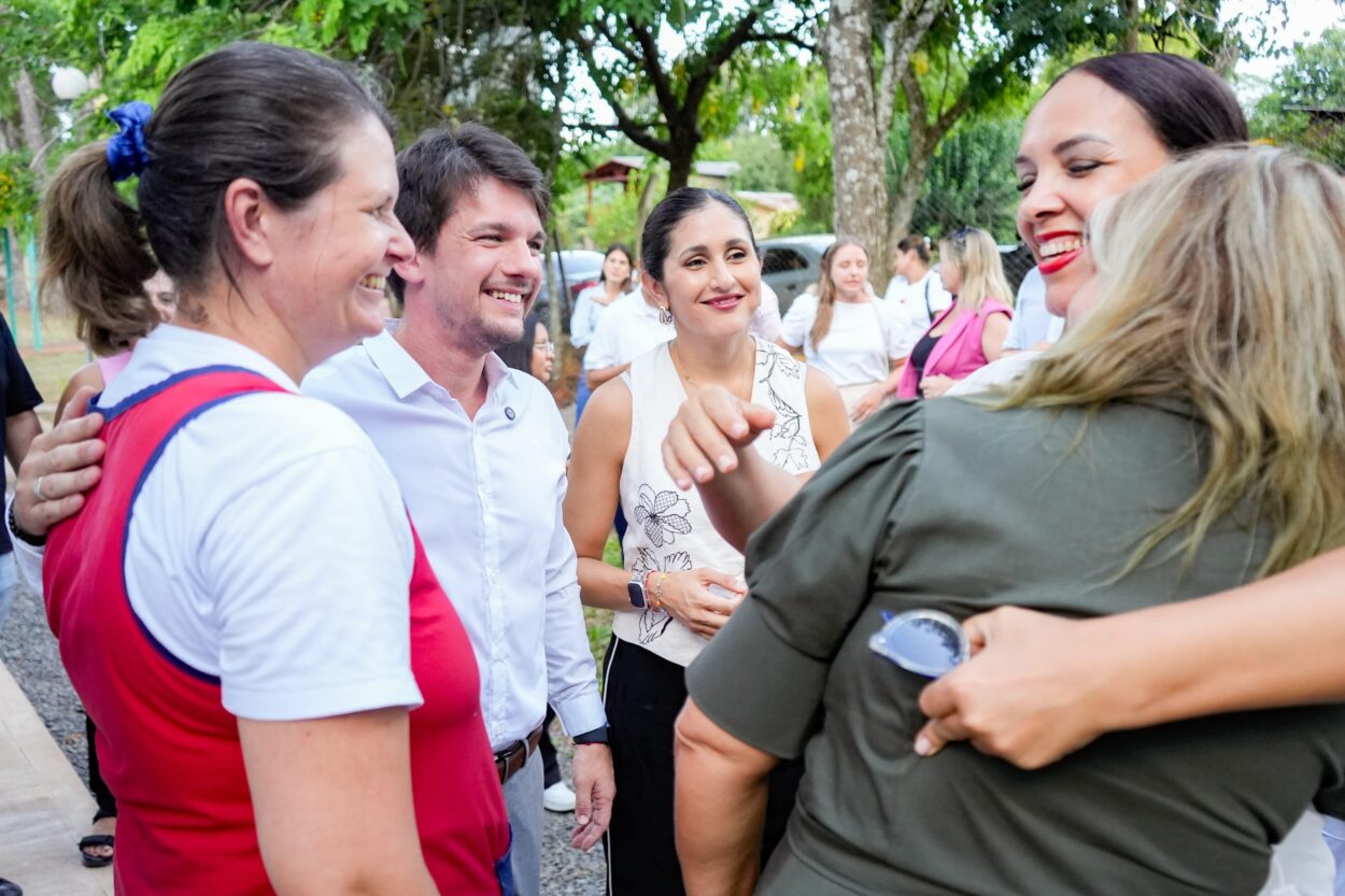 Romero Spinelli inaugura un Silicon Maker School en Jardín América imagen-6