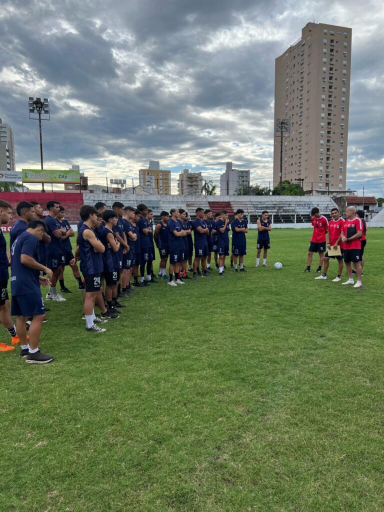 Fútbol: Guaraní - 1ro de Mayo juegan el sábado por el provincial imagen-29