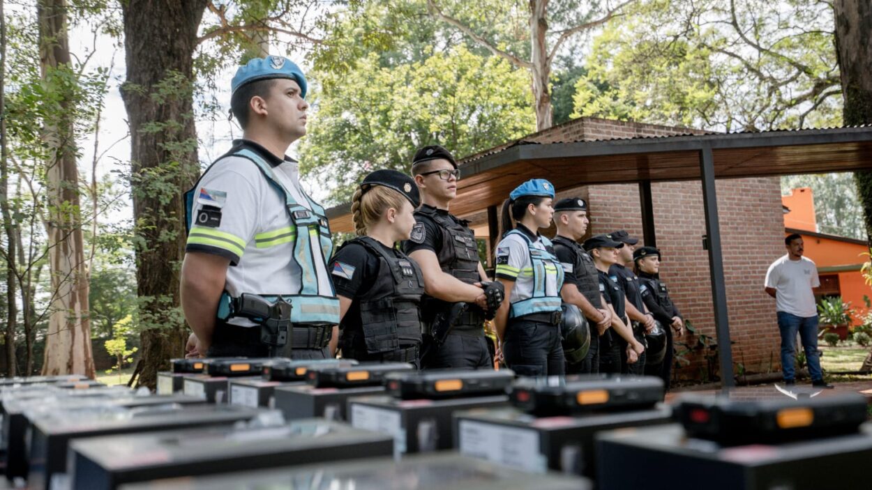 Seguridad: entregaron moderno equipamiento tecnológico a la Policía imagen-8