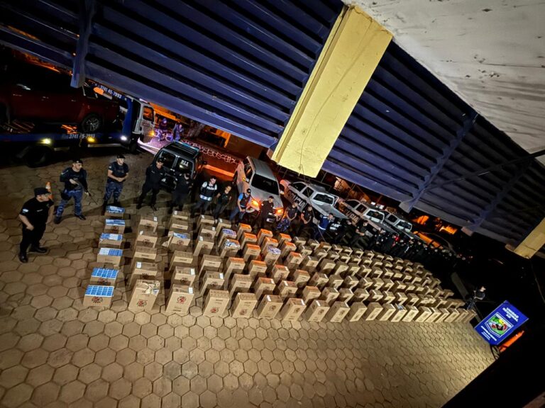 La Policía de Misiones realizó la megaincautación de 70 mil atados de cigarrillos y de dos camionetas de alta gama robadas imagen-5