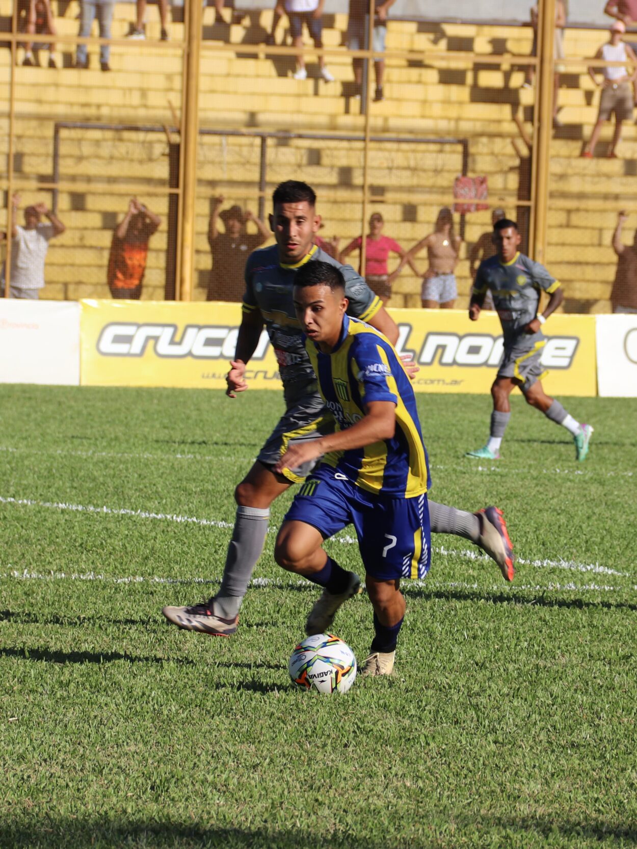 Fútbol: en duelo de misioneros Mitre fue más que Crucero imagen-6