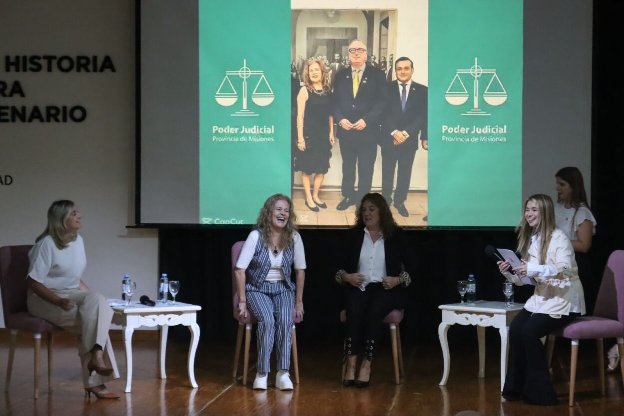 Mujeres de Ley, conversatorio en Oberá: "Cualquiera puede ser poderosa, deben ser conscientes de eso", dijo la Titular del STJ imagen-6