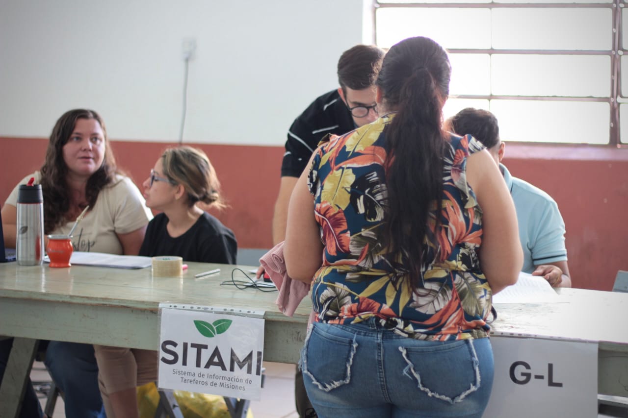 Familias tareferas recibieron atención integral en operativo realizado en Concepción de la Sierra imagen-10