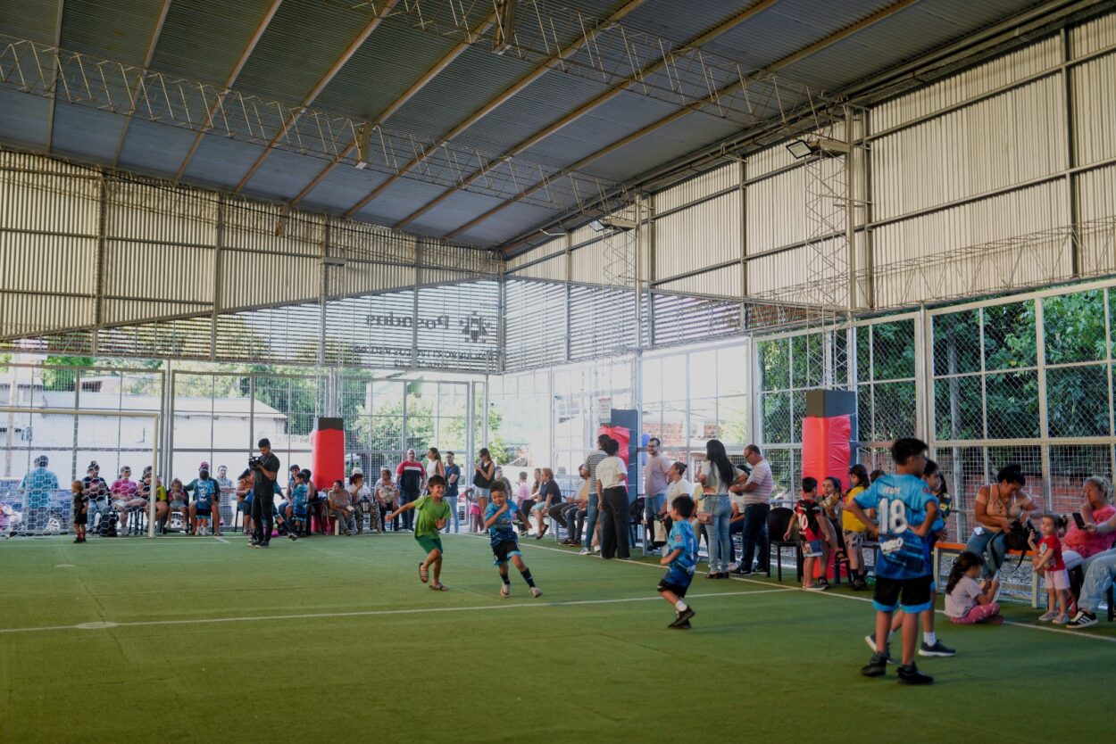 Con gran participación de vecinos de la Chacra 49, inauguraron las obras de remodelación del Polideportivo "Los Peques" imagen-12