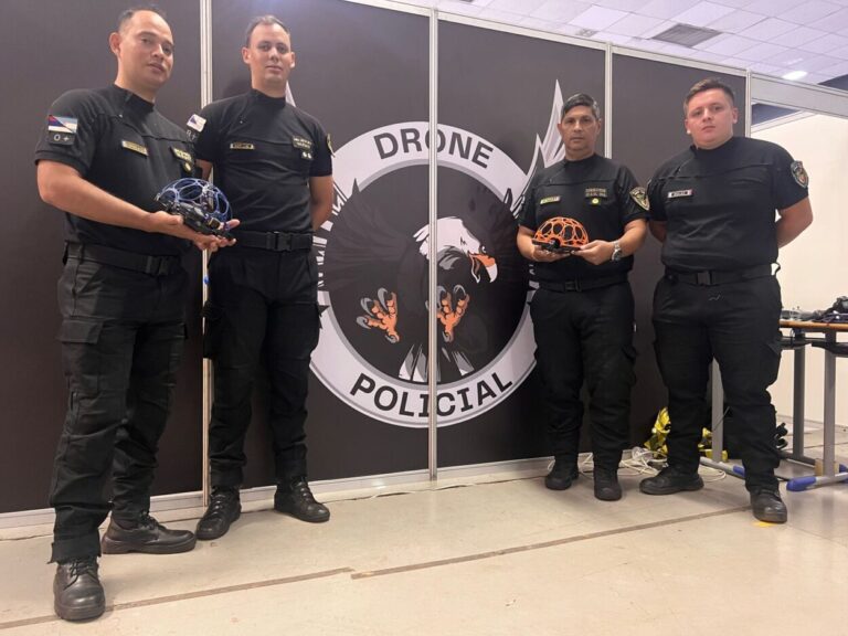 Innovación en la seguridad: la Policía de Misiones se destacó en el Congreso Internacional de operación con drones imagen-33