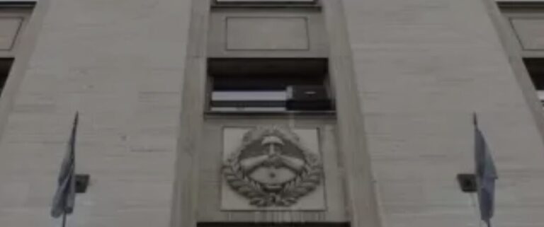 El Gobierno consolida la recaudación fiscal en febrero imagen-15