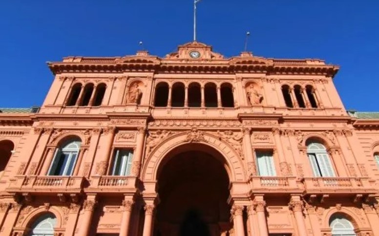 Para bajar el gasto público, el Gobierno nacional recortó más de 40.000 puestos de trabajo en el Estado en trece meses imagen-6