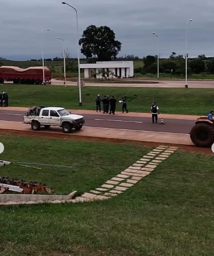 La Justicia ordenó liberar el tránsito vehicular en los piquetes de productores en San José y Apóstoles imagen-6