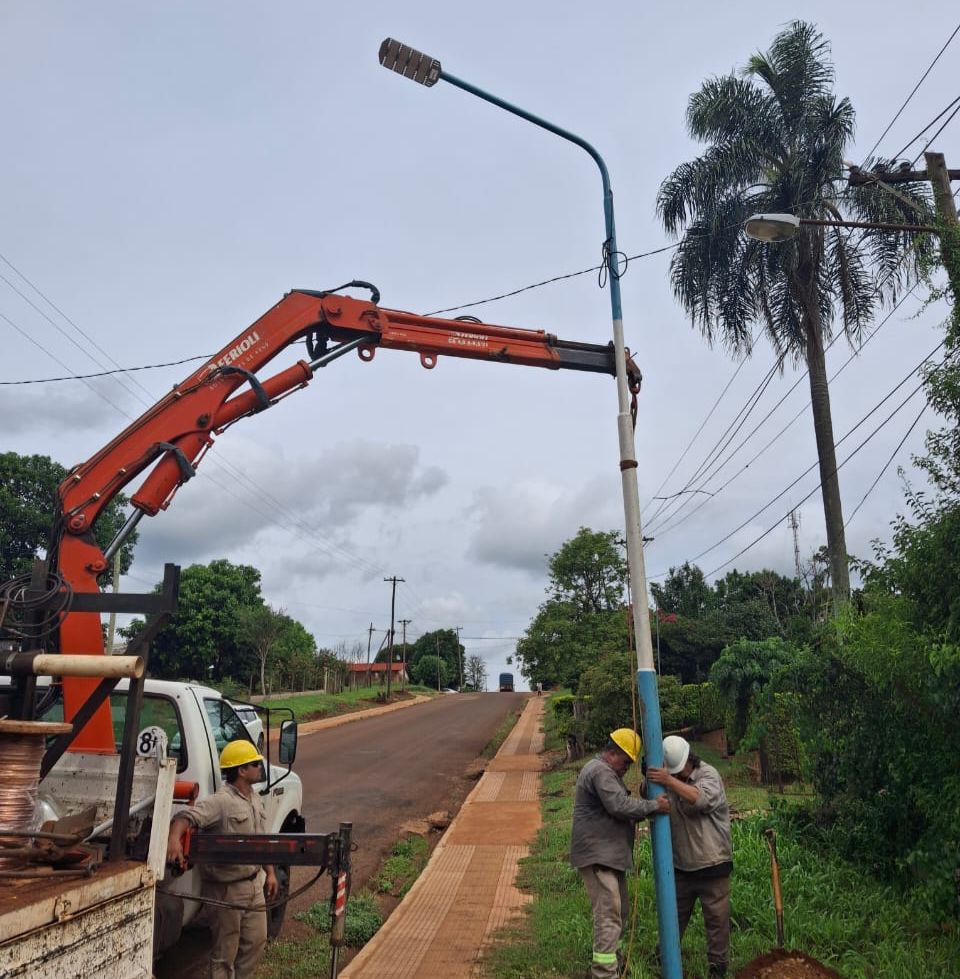 San Javier: Energía de Misiones refuerza el servicio eléctrico en zonas rurales imagen-4