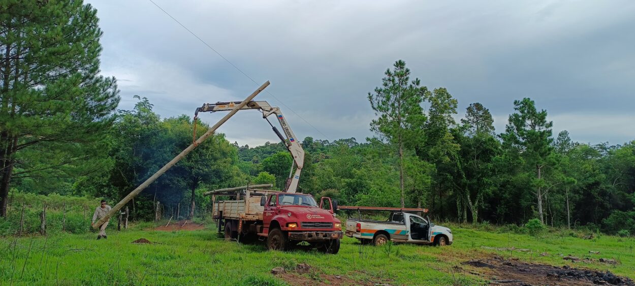 San Javier: Energía de Misiones refuerza el servicio eléctrico en zonas rurales imagen-8