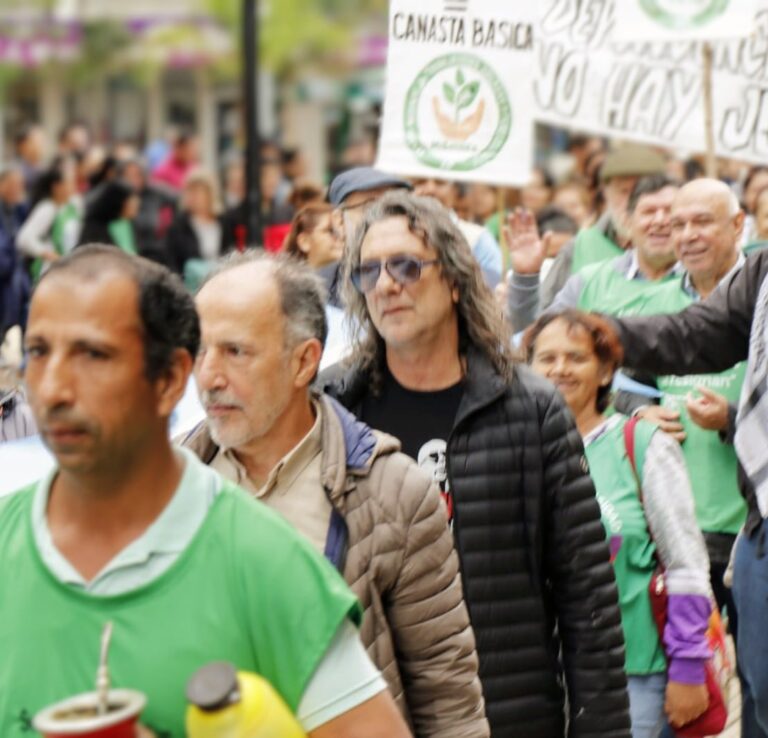 "El gobierno de Milei está destruyendo el trabajo, las jubilaciones y el tejido social", dijo Sereno imagen-39
