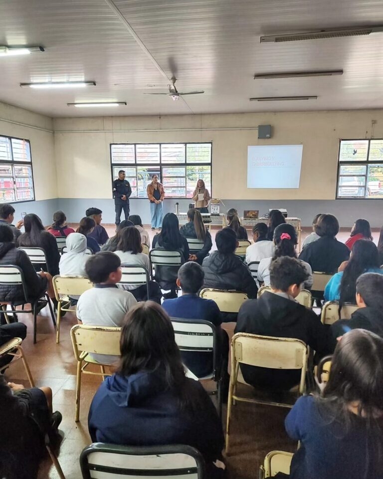 Cibercrimen capacita a estudiantes sobre Bullying, Ciberbullying y Violencia Escolar imagen-21