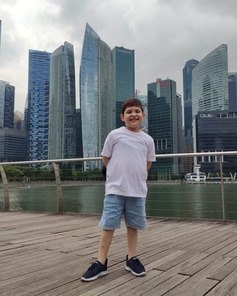 Santino fue dado de alta temporalmente para recuperar energías antes de retomar el tratamiento de quimioterapia en Singapur imagen-15