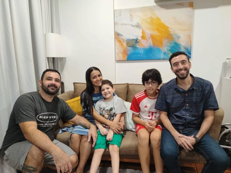 Santino recibió la visita de argentinos y colombianos que viven en Singapur imagen-46
