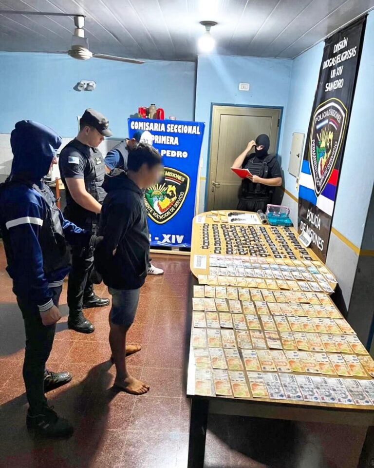 Desarticularon el "narcobúnker" de “Beiso” en San Pedro: secuestraron casi 100 dosis de cocaína, armas y dinero imagen-14