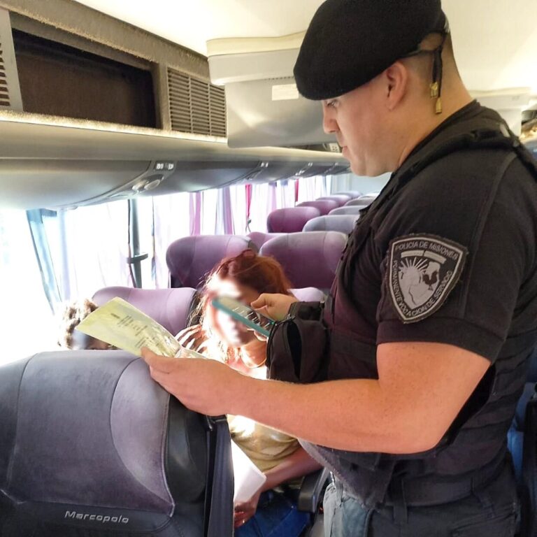 Interceptaron a una brasileña que había violado la guarda compartida de su hija y escapado a Misiones imagen-37