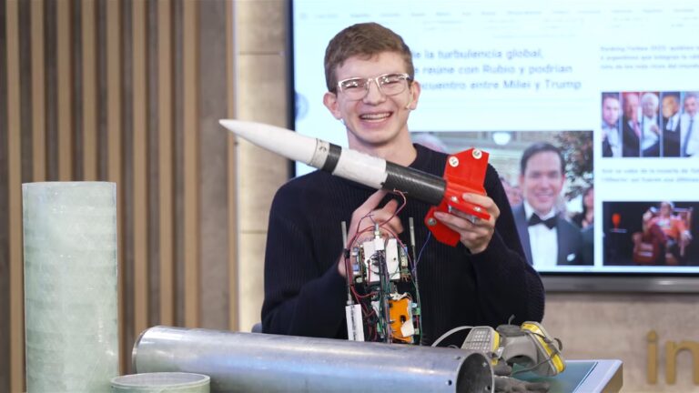 Argentina volverá a estar representada en la competencia estudiantil de cohetes más importante del mundo imagen-29