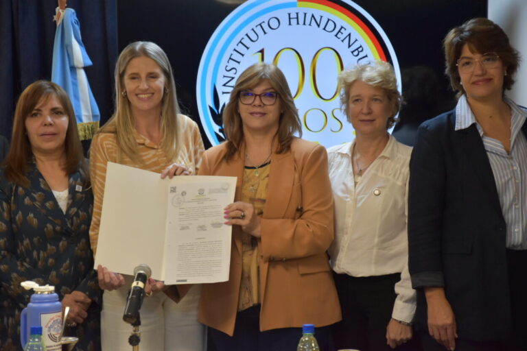 La Legislatura reconoció al Instituto Hindenburg, de Eldorado, que cumple 100 años de su fundación imagen-32