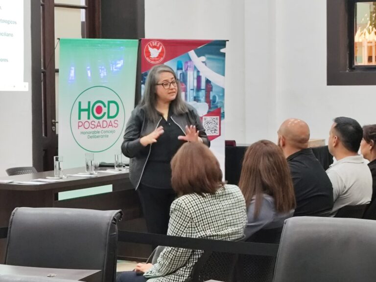 Capacitan al personal de atención al público del HCD imagen-2