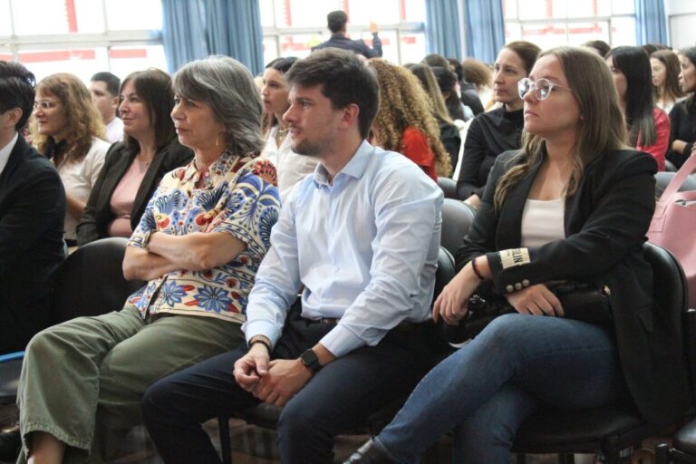 "Cayetano", a sala llena, habló sobre las adicciones al juego de apuestas: “siempre se pierde” imagen-48