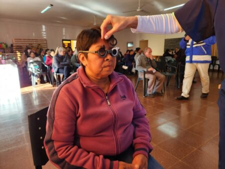 Con controles y diagnósticos oftalmológicos, "Mirar Mejor" atendió a más de 60 vecinos de Itacaruaré imagen-4