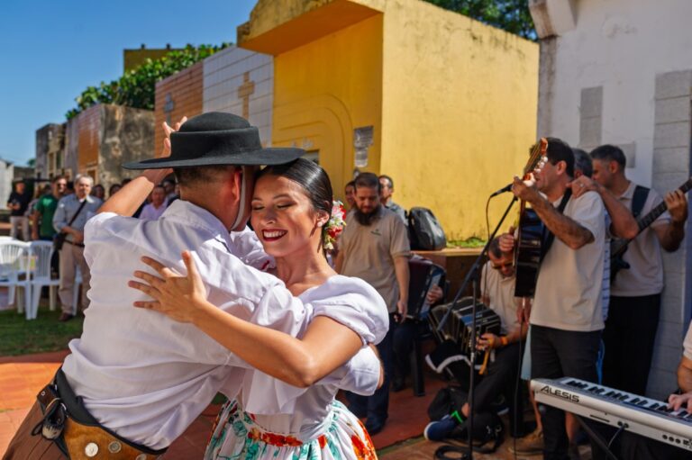 Anécdotas, música y emoción en la serenata a Alcibíades Alarcón imagen-14