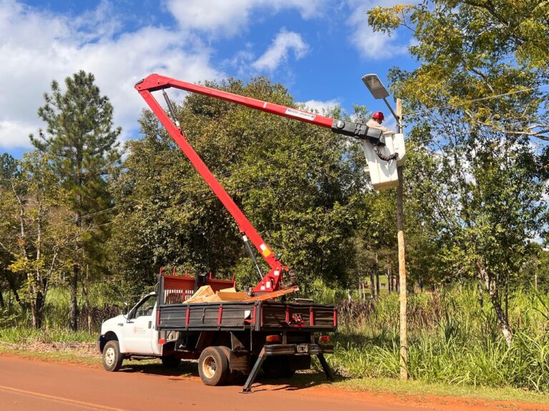 Tareas de mejoras en el servicio eléctrico de General Urquiza imagen-40