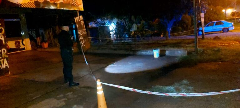 Investigan la muerte de un adolescente de San Javier que se golpeó la cabeza tras resbalarse en un "bautismo" imagen-24