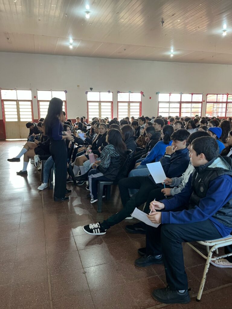 Docentes y estudiantes acordaron normas de convivencia imagen-17