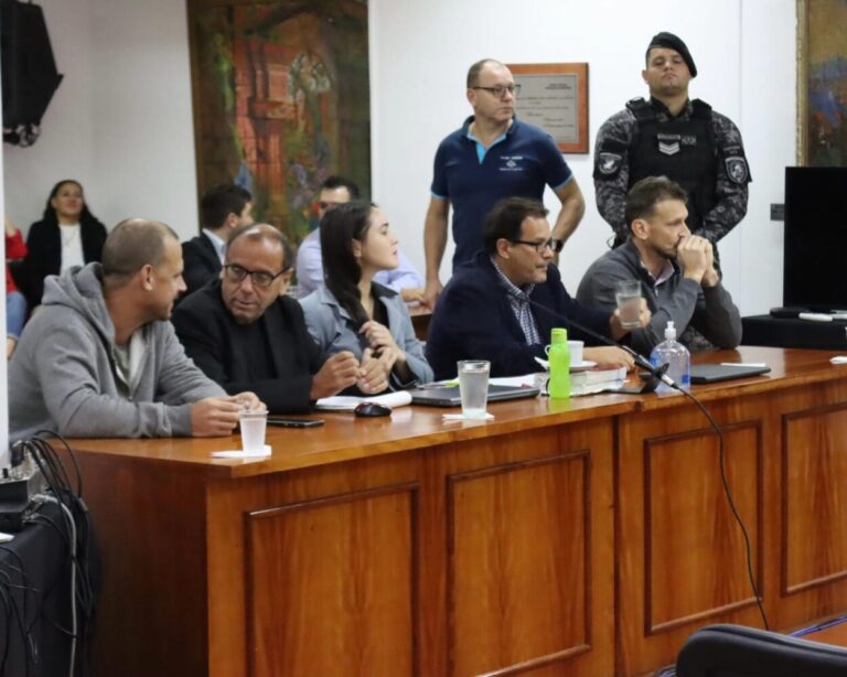 Caso Kiczka. El Juicio: el diputado Pedro Puerta presentó un escrito, cinco testigos asistieron y uno se abstuvo de declarar imagen-35