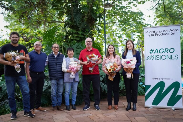 Passalacqua destacó el "fuerte potencial productivo y económico" de la floricultura misionera imagen-39