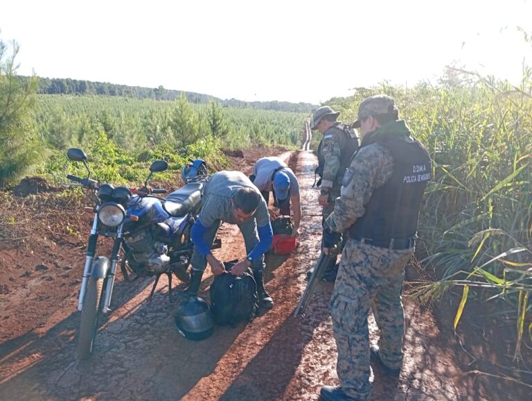 Intenso recorrido por el lago Urugua-í para detectar pescadores furtivos imagen-23