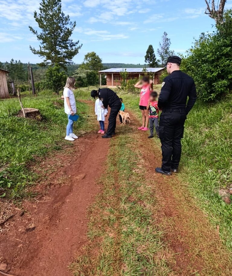 Una niña de 7 años se escapó de la Escuela y fue hallada por la policía imagen-22