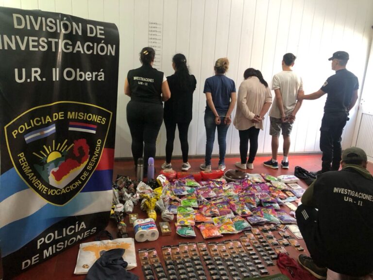 Capturaron a el clan de "mecheros" integrado por tres mujeres y un hombre imagen-12