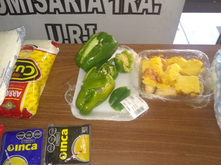 Morrones fumados: un hombre fue arrestado tras intentar ingresar marihuana oculta en alimentos en una comisaría de Posadas imagen-9