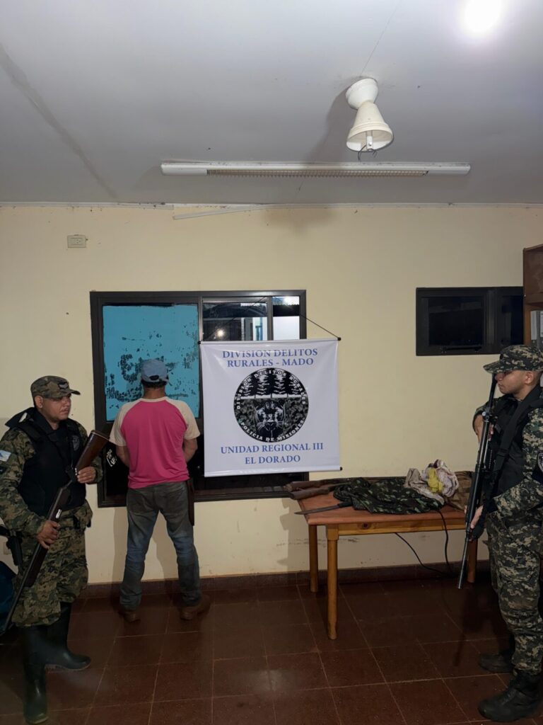 Atraparon a un cazador furtivo en Eldorado: le incautaron armas y elementos de caza Atraparon a un cazador furtivo en Eldorado: le incautaron armas y elementos de caza imagen-44