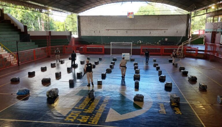 Incautan en la zona de Puerto Libertad un cargamento multimillonario de marihuana imagen-4