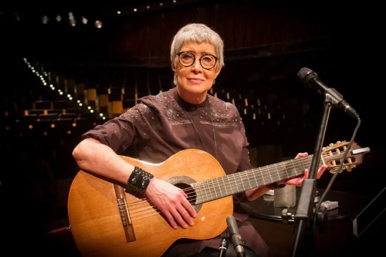 Entre río y canto: Teresa Parodi regresa a Posadas con un concierto cargado de memoria, amor y lucha imagen-48