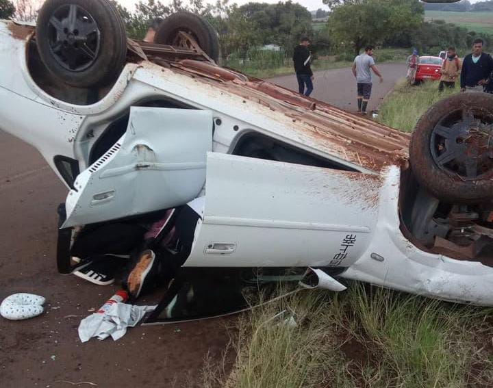 Despiste y vuelco en la ruta costera 2, la conductora resultó con lesiones imagen-2