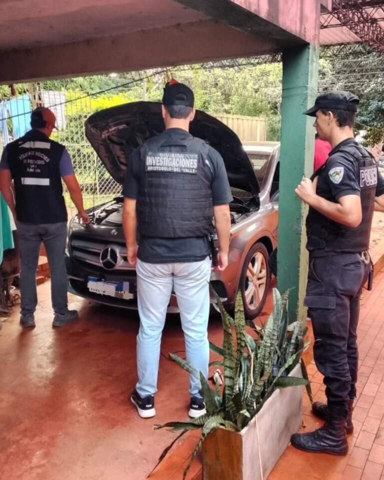 Golpe a una red de autos robados: recuperan en Misiones otros dos vehículos sustraídos en Buenos Aires imagen-25